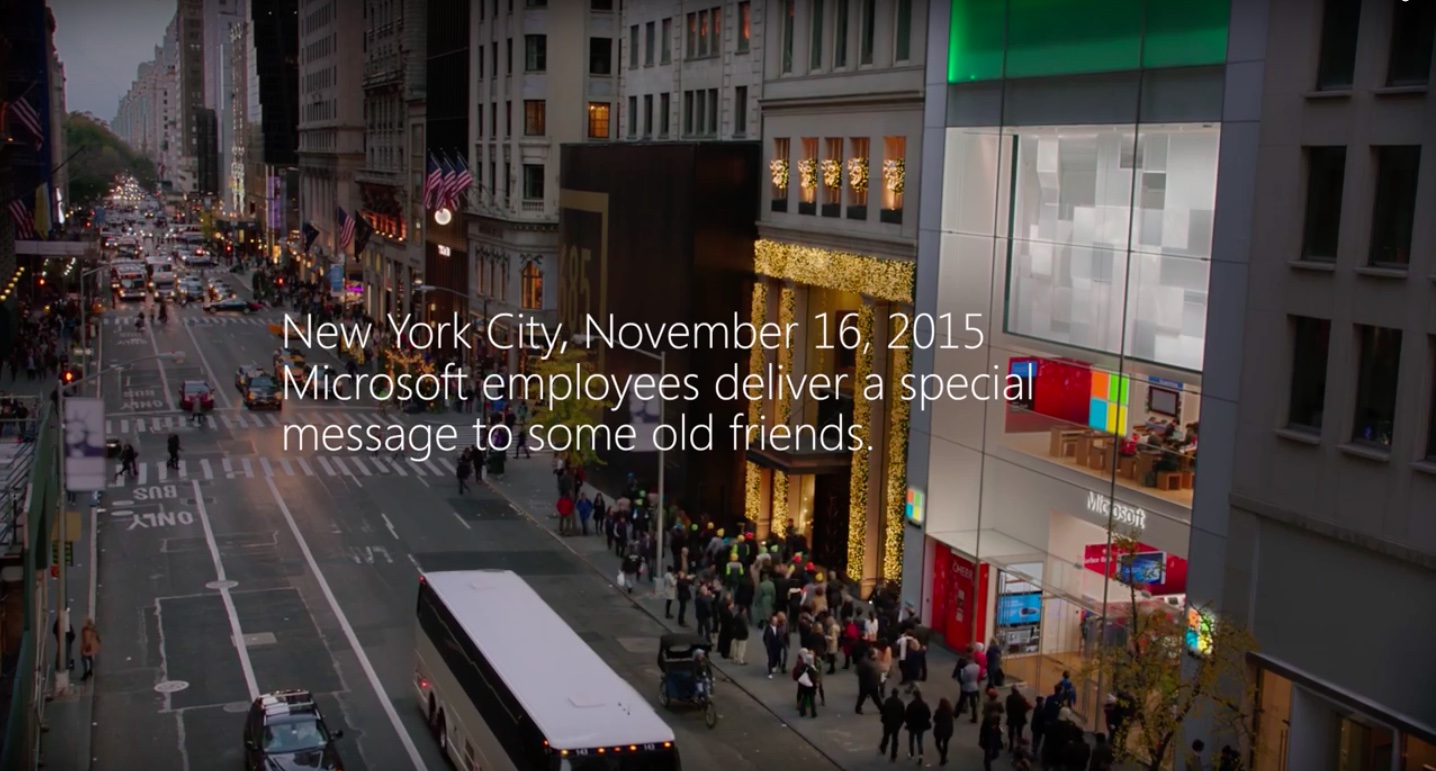 Microsoft-Store-Christmas-2015-ad-image-001